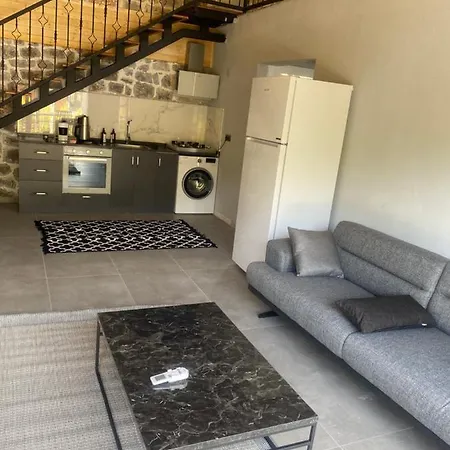 Kovan 山林小屋 *